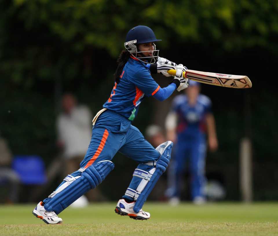 Mithali Raj plays a cover drive, England Women v India Women, 5th ODI, Wormsley, July 11, 2012