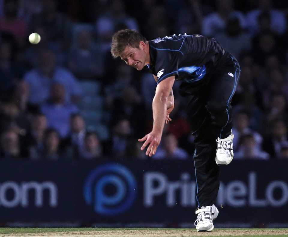 Corey Anderson didn't let England score 16 in the last over, England v New Zealand, 1st T20, The Oval, June 25, 2013
