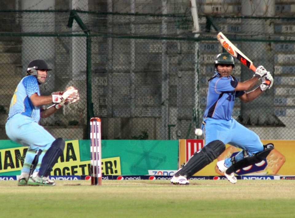 Abdul Razzaq cuts the ball square, Khan Research Labs v Zarai Taraqiati Bank Limited, Ramadan T20 Cup, Karachi, July 20, 2013