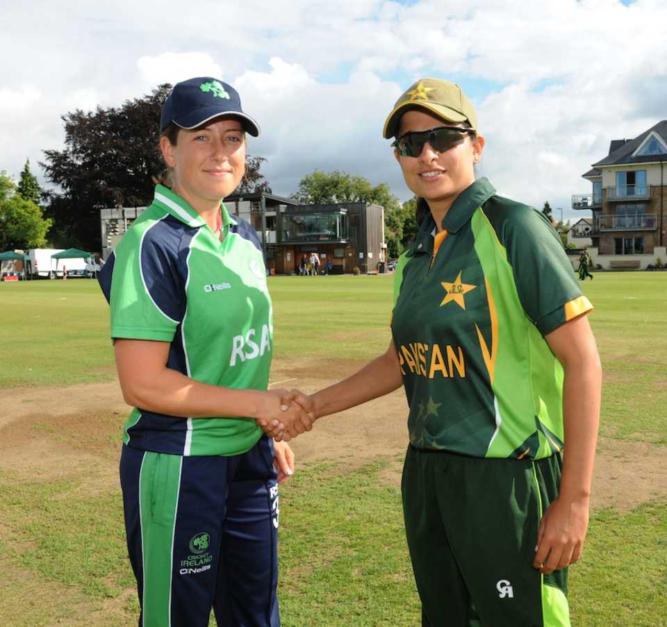 Captains Isobel Joyce and Sana Mir before the match, Ireland Women v Pakistan Women, ICC Women's World Twenty20 Qualifiers, 1st semi-final, Dublin, July 29, 2013