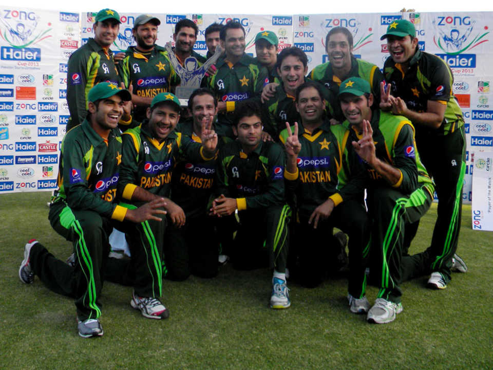 The victorious Pakistan team with the series trophy, Zimbabwe v Pakistan, 2nd T20I, Harare, August 24, 2013