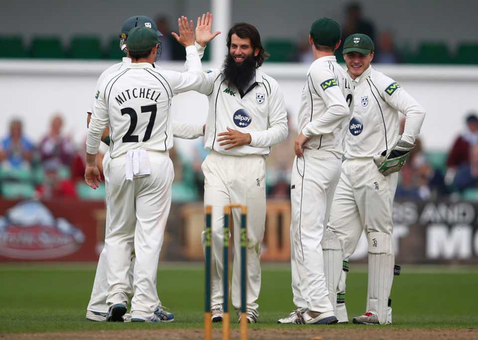 Moeen Ali took 3 for 30, Worcestershire v Northamptonshire, County Championship, Division Two, New Road, 2nd day, September 25, 2013