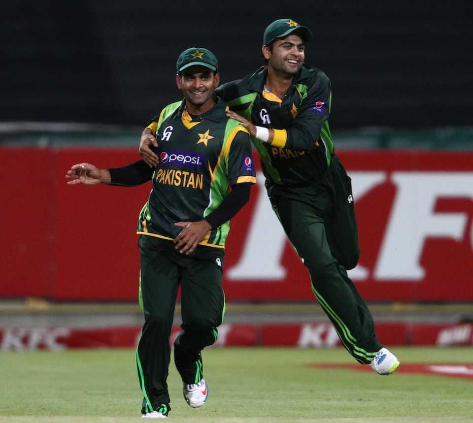 Mohammad Hafeez and Ahmed Shehzad celebrate the win, South Africa v Pakistan, 2nd T20I, Cape Town, November 22, 2013 