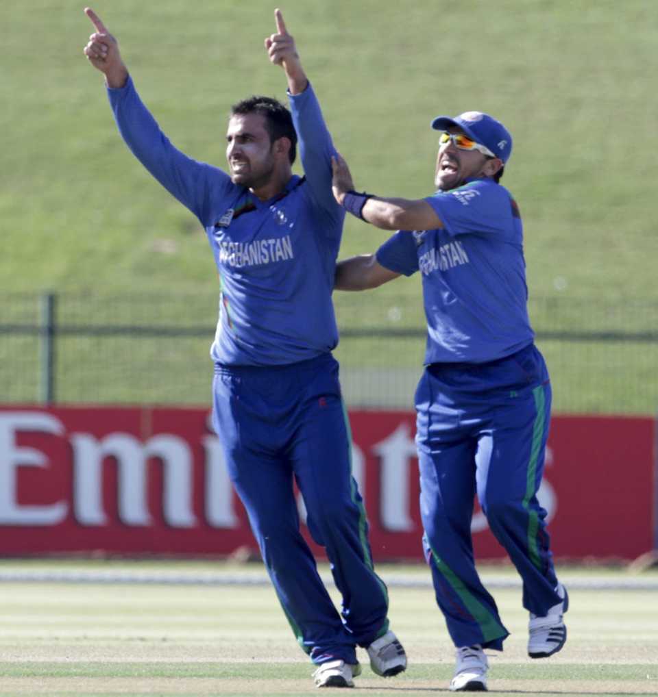 Samiullah Shenwari picked up three wickets
