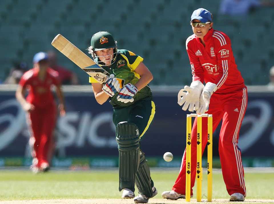 Alyssa Healy saw Australia home, Australia Women v England Women, 2nd women's T20, Melbourne,  January, 31, 2014