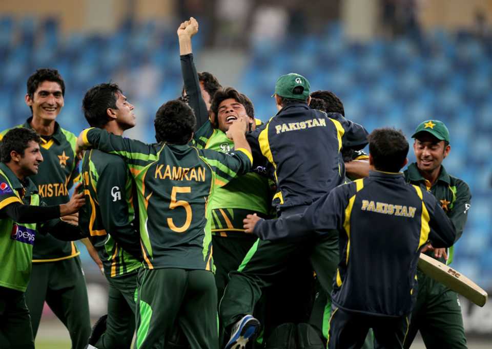 The Pakistan players are overjoyed after reaching the final