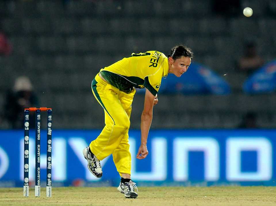 Julie Hunter picked up two wickets, Australia Women v South Africa Women, Women's World T20, Group A, Sylhet, March 25, 2014