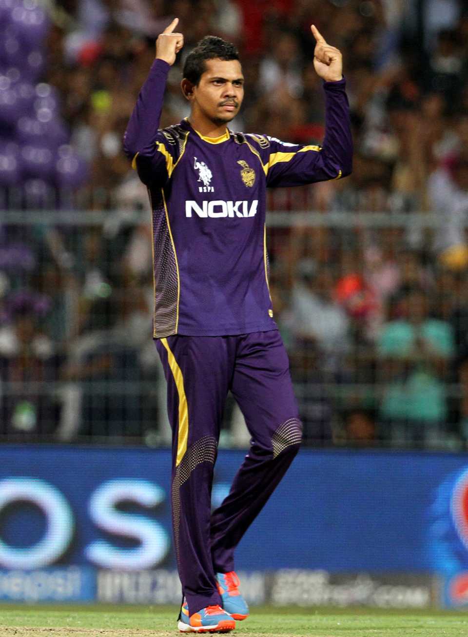 Sunil Narine picked up four wickets, Kolkata Knight Riders v Royal Challengers Bangalore, IPL 2014, Kolkata, May 22, 2014