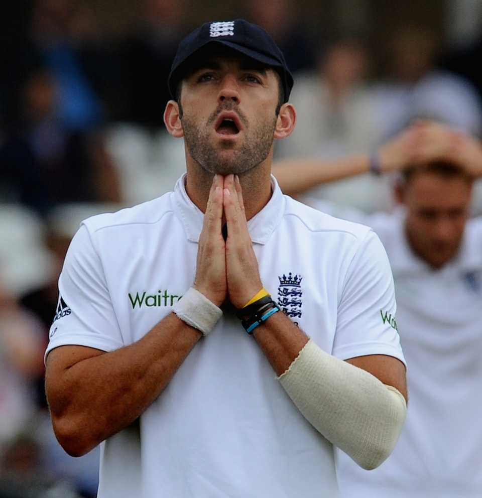Unheard prayers: Liam Plunkett's reaction sums up what the bowlers thought of the pitch, England v India, 1st Investec Test, Trent Bridge, 5th day, July 13, 2014