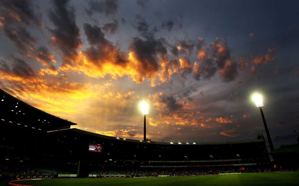 The sun sets over the SCG, Sydney Sixers v Perth Scorchers, Big Bash League, December 16, 2012