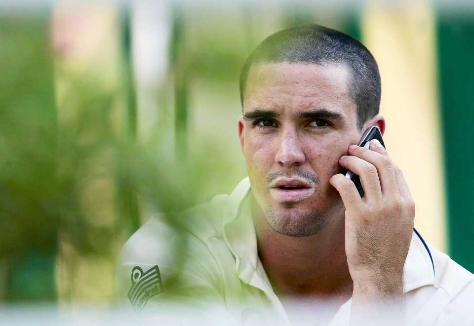 Kevin Pietersen talks on the phone, day three, Cricket Club of India XI v England, Brabourne Stadium, Mumbai, February 20, 2006