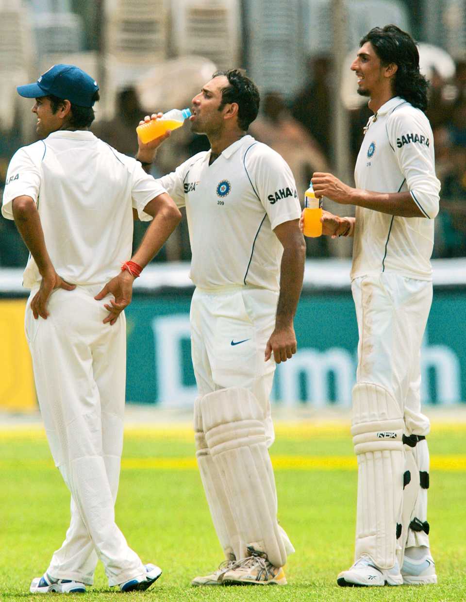 VVS Laxman, Ishant Sharma and RP Singh during a drinks break