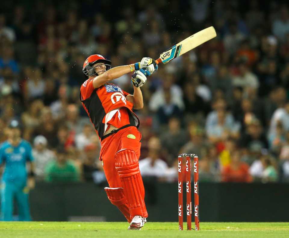 Tom Beaton secured victory for the Renegades with his 16-ball 31, Melbourne Renegades v Brisbane Heat, BBL 2014-15, Melbourne, January 13, 2015
