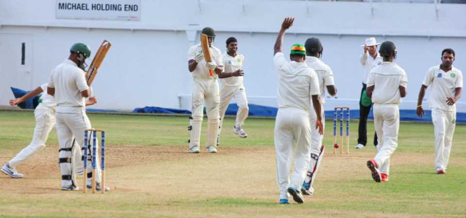 Carlton Baugh is trapped lbw by Veerasammy Permaul, Jamaica v Guyana, Regional 4 Day Tournament 2014-15, 3rd day, Kingston, February 8, 2015