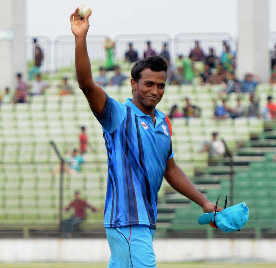 Rubel Hossain acknowledges the applause after his five-for for South Zone