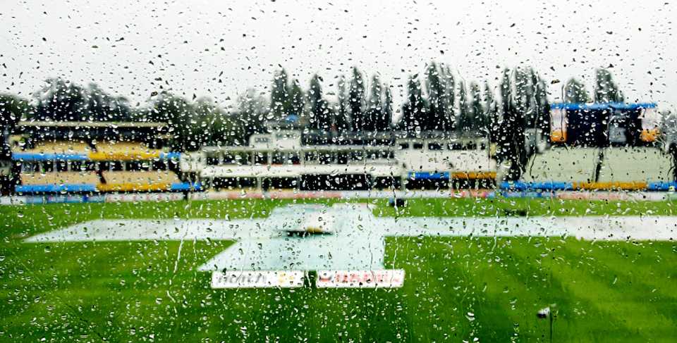 Rain forced the Champions Trophy match to be postponed to the next day, Kenya v Pakistan, Pool C, Champions Trophy, Edgbaston, September 14, 2004