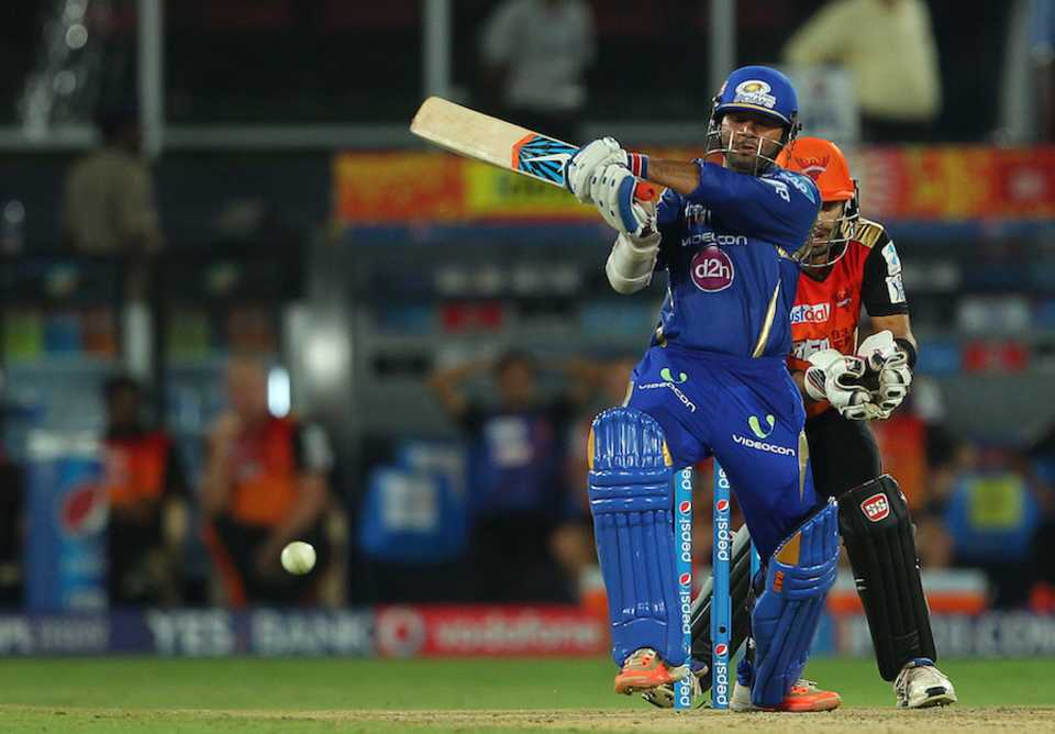 Parthiv Patel steered Mumbai's chase with an unbeaten 51