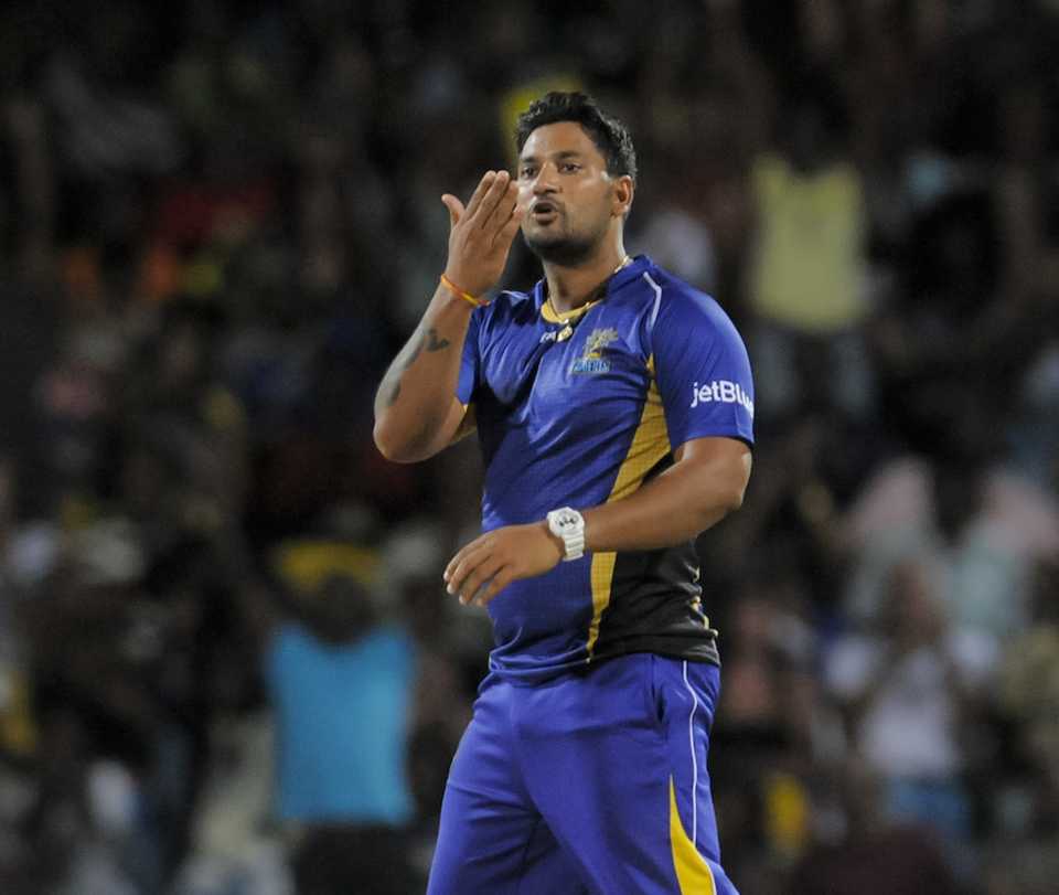Ravi Rampaul blows a kiss after picking up a wicket, Barbados Tridents v Guyana Amazon Warriors, CPL 2015, Barbados, June 20, 2015