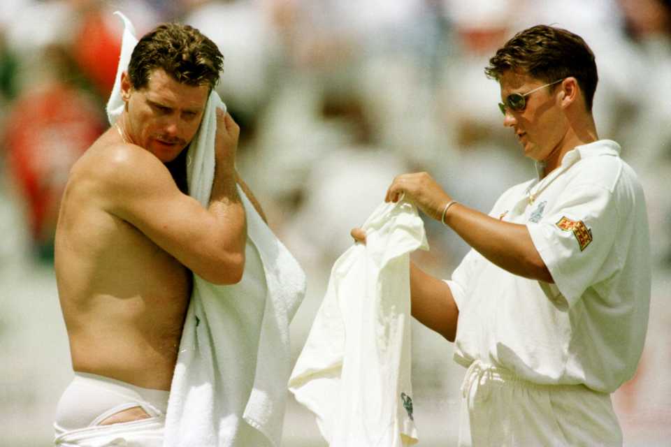 Robin Smith towels himself down, South Africa v England, 5th Test, Cape Town, 1st day, January 2, 1996