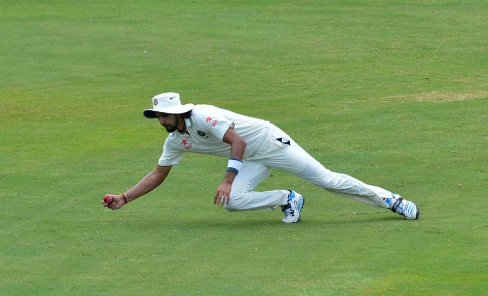 Ishant Sharma makes a diving stop, Sri Lanka Board President's XI v Indians, Colombo, 3rd day, August 8, 2015