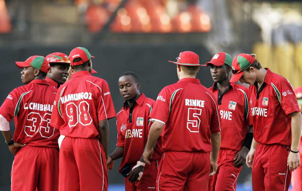 Zimbabwe celebrate a wicket, Sri Lanka v Zimbabwe, 3rd Qulaifying match, October 10, 2006