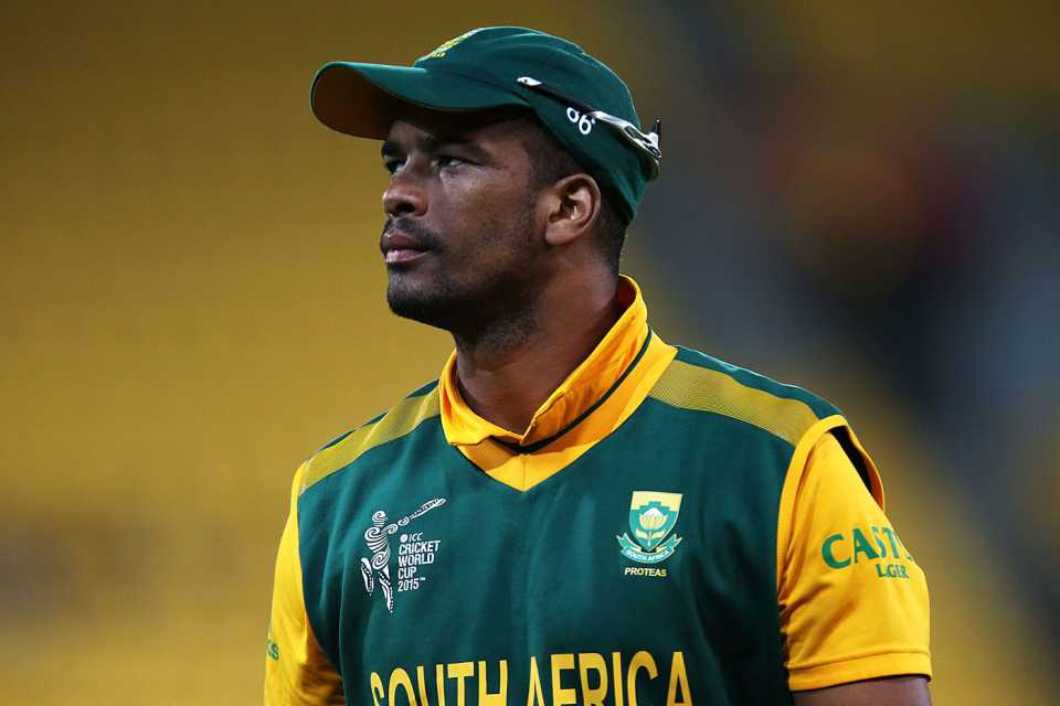 Vernon Philander looks on, South Africa v United Arab Emirates, World Cup 2015, Group B, Wellington, March 12, 2015