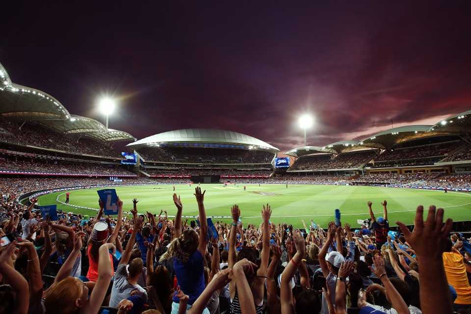 A bumper crowd of 46,389 people came to Adelaide Oval on New Year's Eve, Adelaide Strikers v Sydney Sixers, BBL 2015-16, Adelaide, December 31, 2015