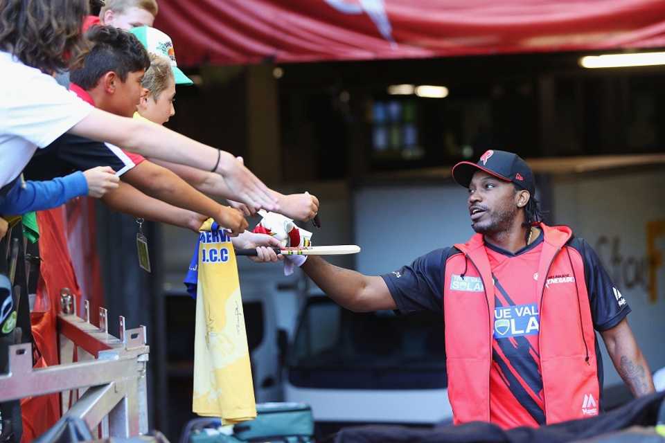 Chris Gayle is greeted by fans at the ground, Melbourne Renegades v Melbourne Stars, BBL 2015-16, Melbourne, January 9, 2016 