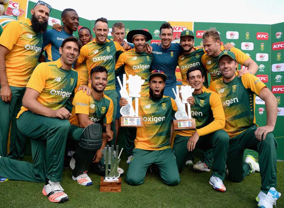 South Africa celebrated their series win, South Africa v England, 2nd T20, Johannesburg, February 21, 2016