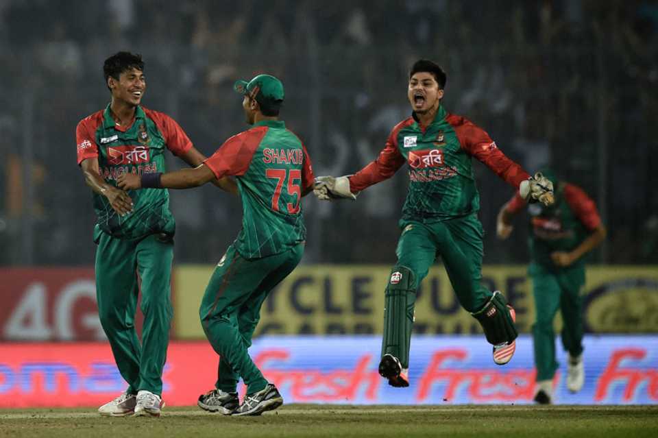 Mustafizur Rahman is congratulated after a wicket, Bangladesh v Sri Lanka, Asia Cup T20, Mirpur, February 28, 2016
