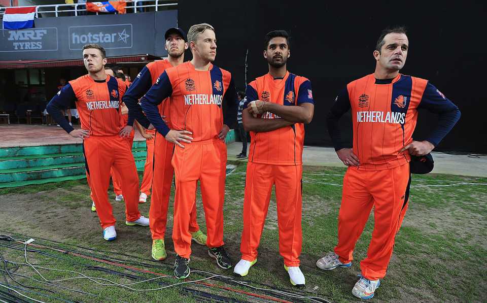 Netherlands players look on anxiously 