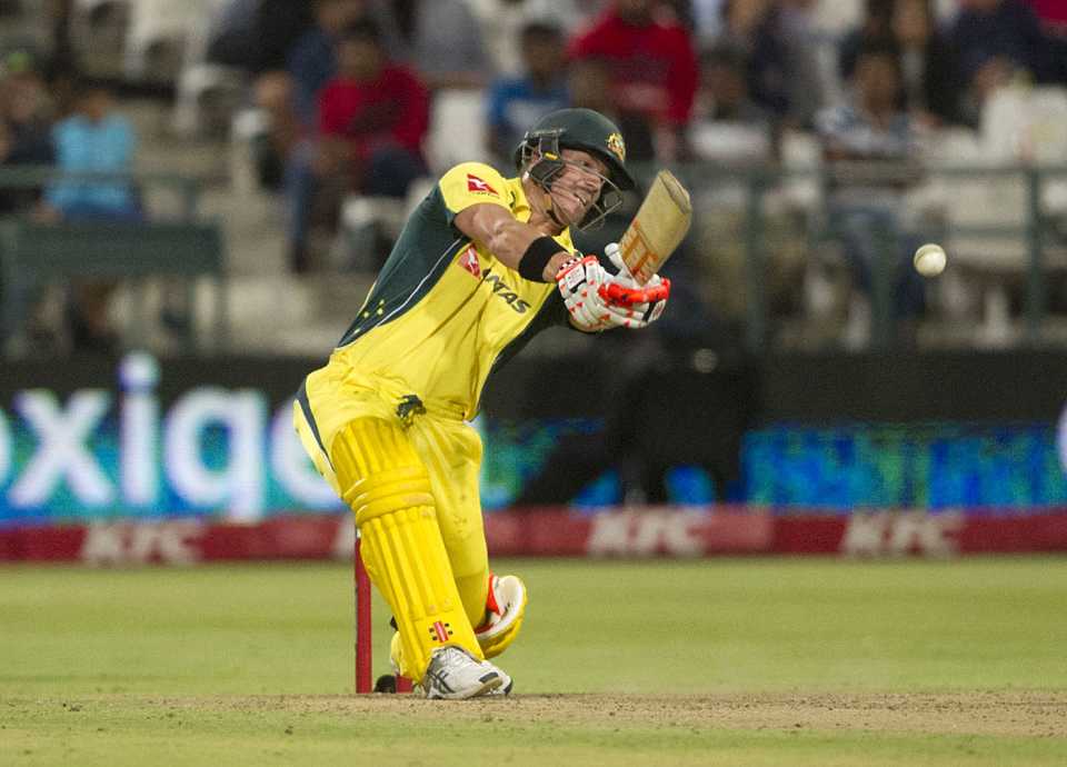David Warner goes for the big hit, South Africa v Australia, 3rd T20, Cape Town, March 9, 2016