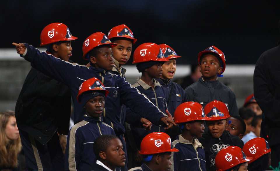 Kids wear hard hats, Australia v Zimbabwe, ICC World Twenty20, Group B, Cape Town, September 12, 2007