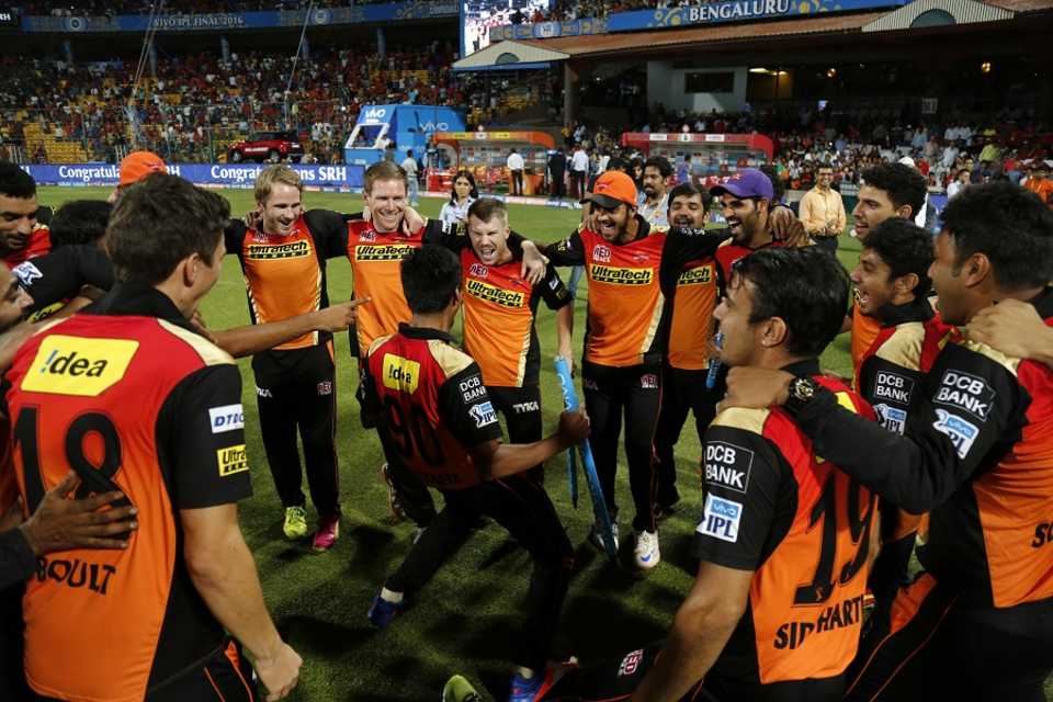 Mustafizur Rahman shows off his dance moves as his team-mates cheer him on