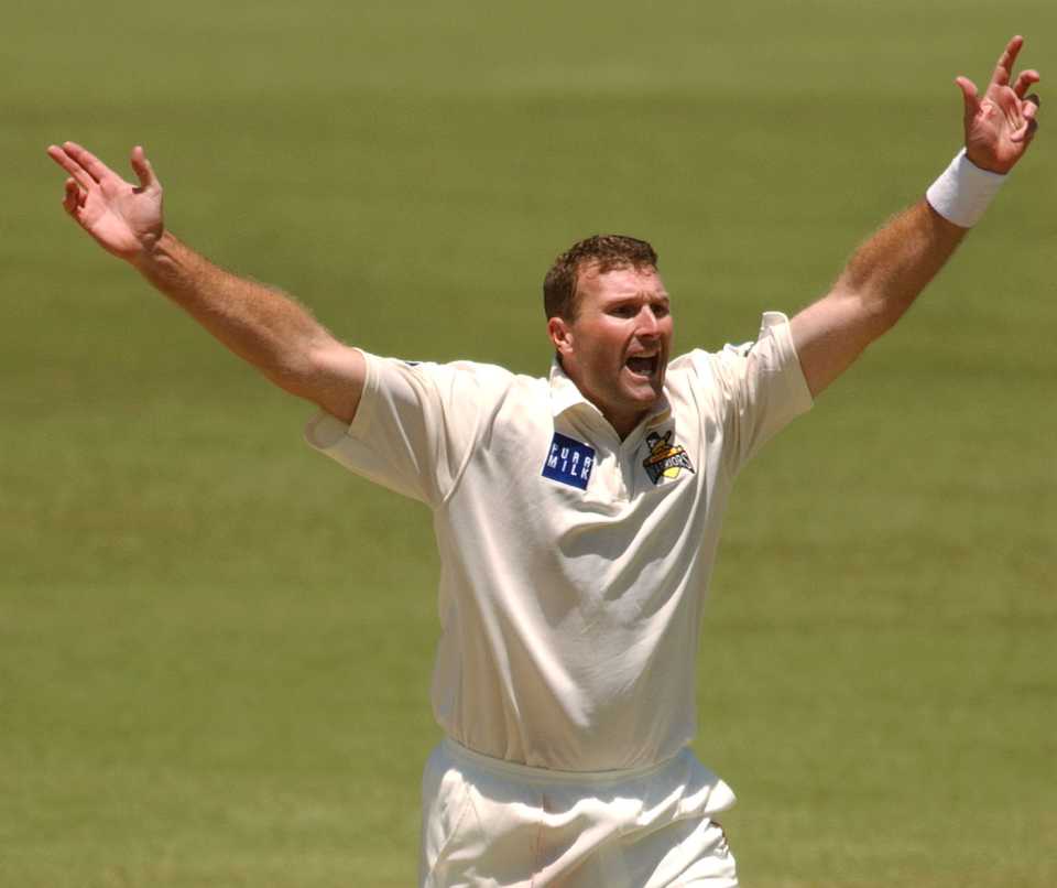 Paul Wilson appeals for a wicket, Western Australia v Victoria, Pura Cup, Perth, November 16, 2002