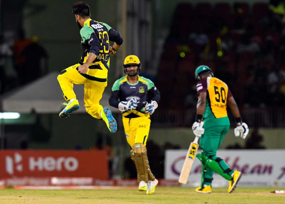 Imad Wasim is pumped up after bowling Dwayne Smith cheaply