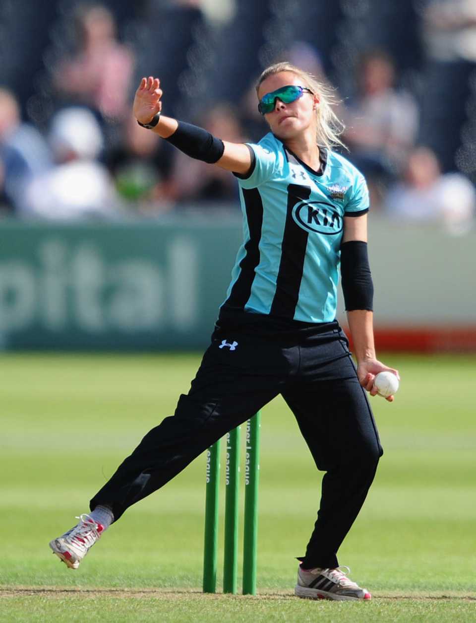 Alex Hartley in action for Surrey Stars