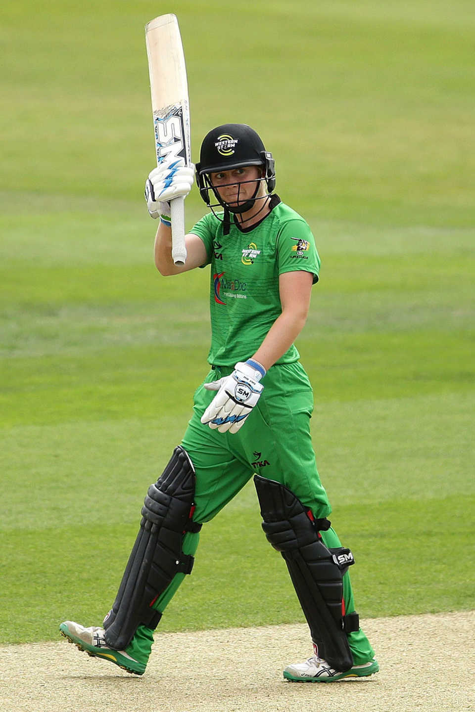 Heather Knight's fifty guided the chase