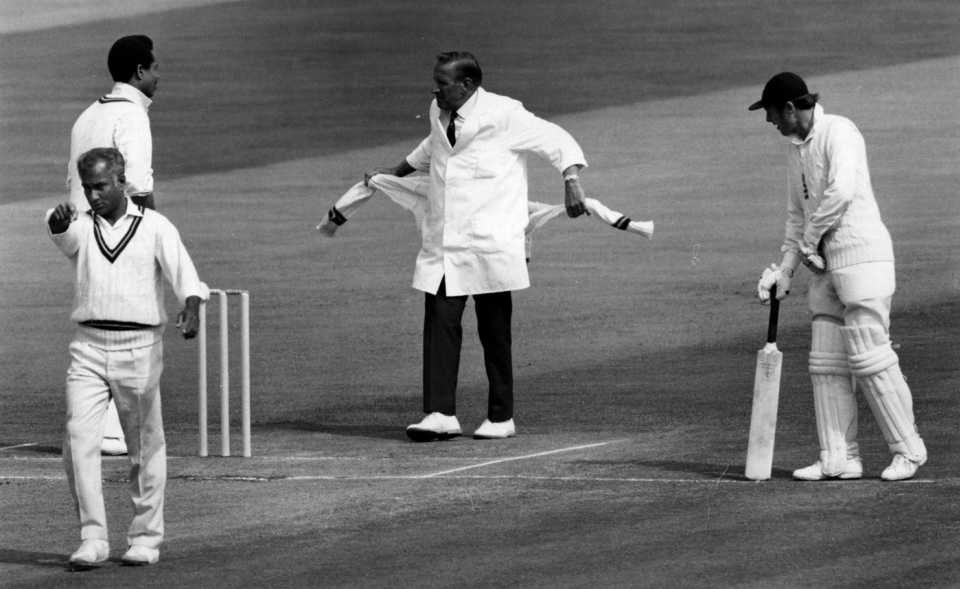 Umpire Arthur Fagg ties a sweater around his waist, England v West Indies, Edgbaston, 2nd Test, 3rd day, August 11, 1973
