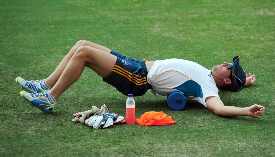 AB de Villiers does some foam-rolling exercises, Pakistan v South Africa, 2nd ODI, Dubai, November 1, 2013