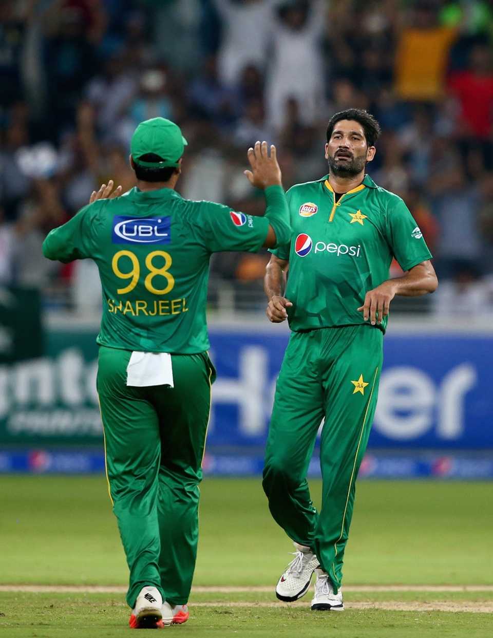 Sohail Tanvir completed 50 T20I wickets and finished with 3 for 13 in four overs