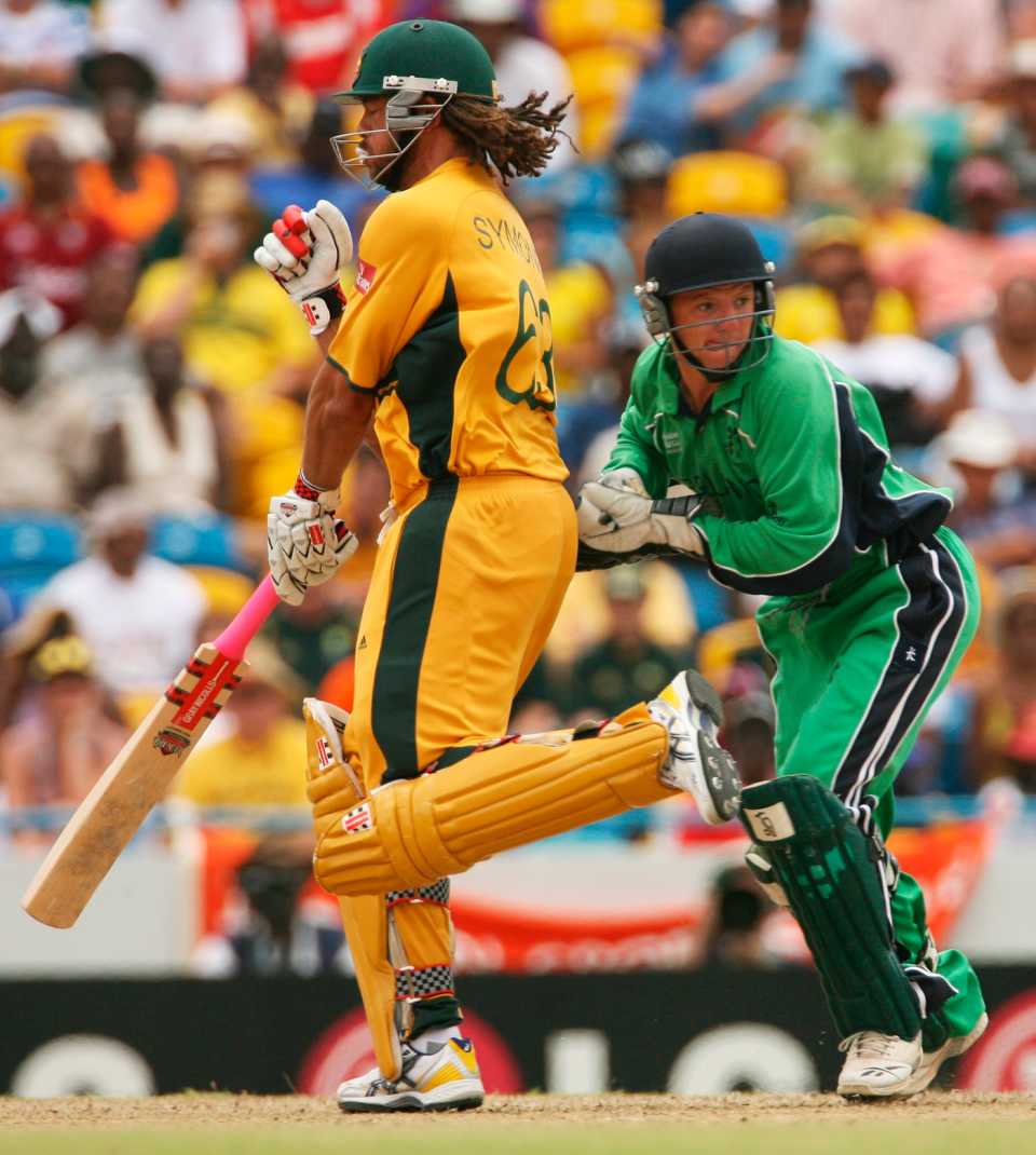 Andrew Symonds tries to avoid colliding with Niall O'Brien, Australia v Ireland, Super Eights, Barbados, April 13, 2007