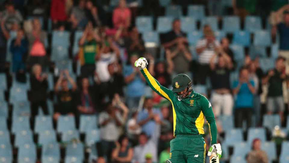 Quinton de Kock brought up his hundred with a six