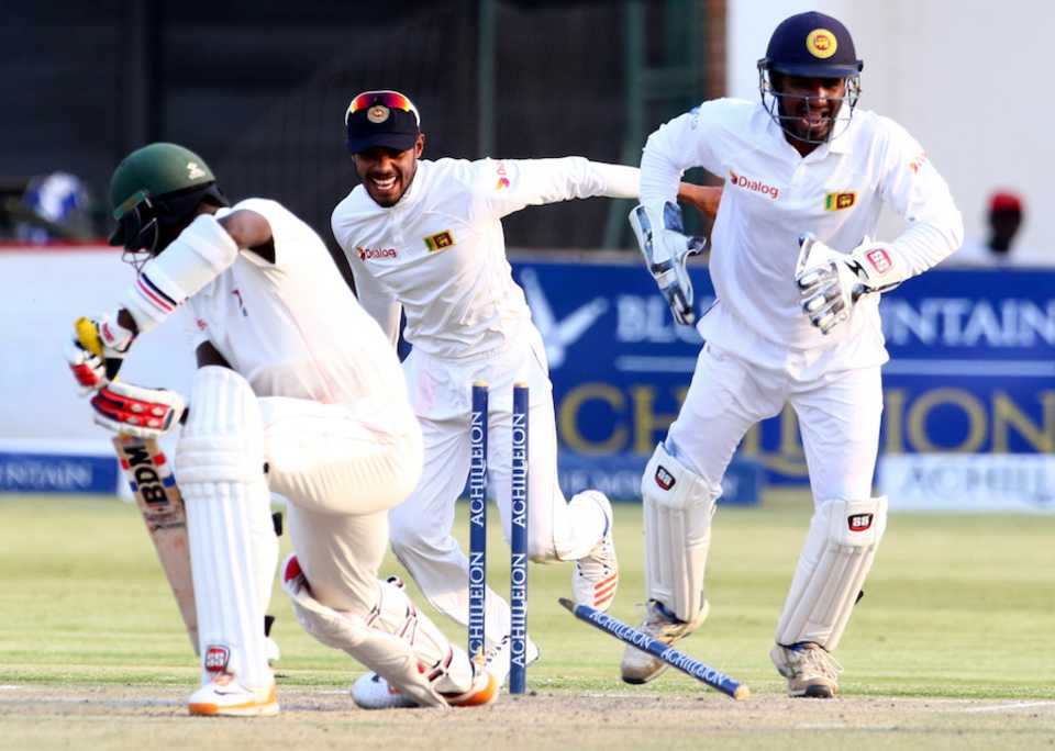 Sri Lanka celebrate the final wicket, that of Chris Mpofu