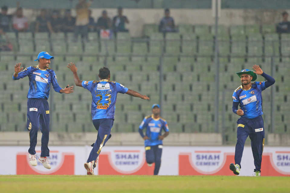 Mohammad Shahid took 3 for 21 in Dhaka Dynamites' win