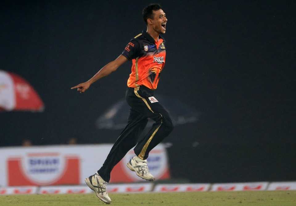 Shafiul Islam exults after picking up one of his four wickets