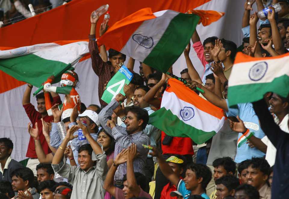 India's fans rejoice, India v England, 1st Test, Chennai, 5th day, December 15, 2008