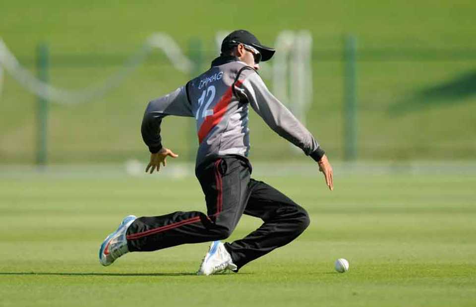 Chirag Suri fields a ball, UAE Under-19 v England Under-19, Under-19 World Cup, Abu Dhabi, February 14, 2014