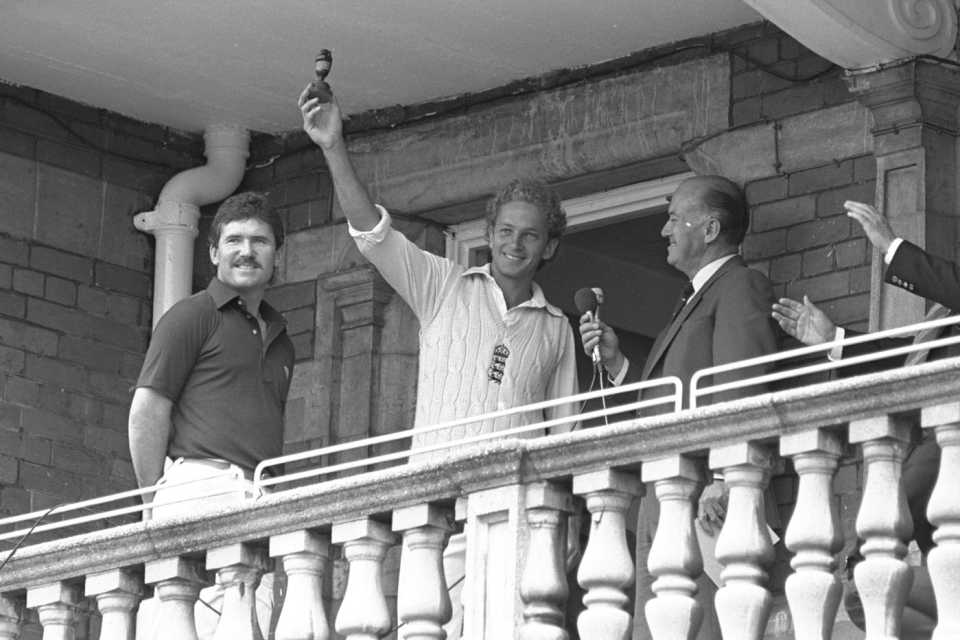 David Gower holds the urn aloft after England's 3-1 series win, England v Australia, 6th Test, The Oval, 4th day, September 2, 1985