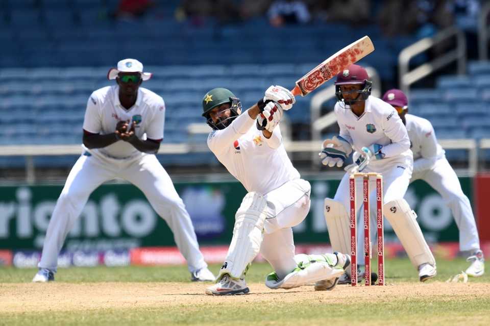 Misbah-ul-Haq won the game with back-to-back sixes